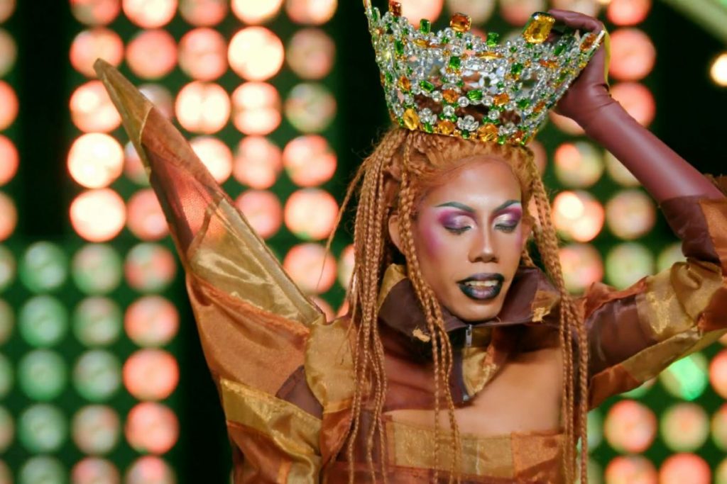 organzza-coroada-1024x683-1 Organzza é coroada a primeira drag superstar do Brasil