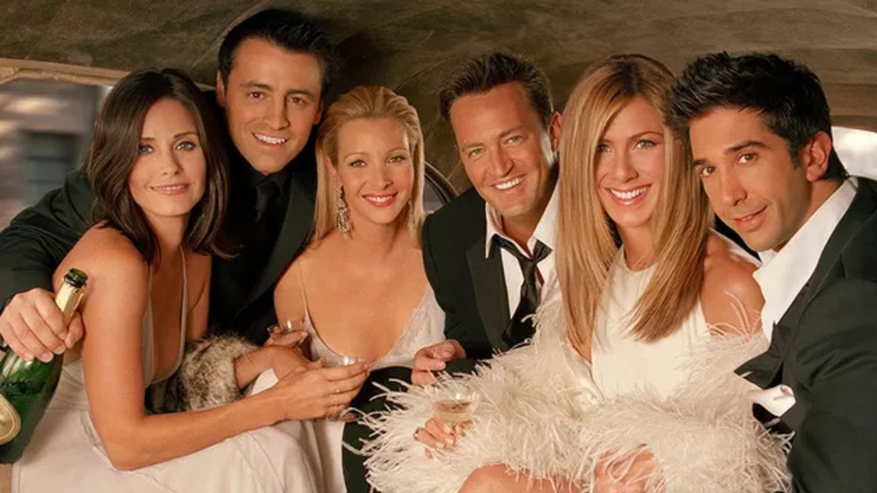 Elenco de 'Friends' se despede de Matthew Perry no velório do ator Lorena Bueri