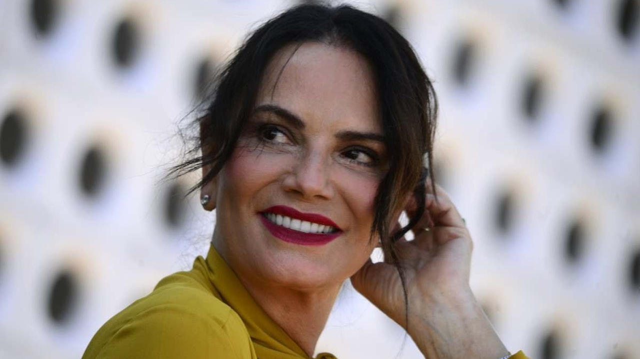 Luiza Brunet comenta sobre campanha de combate à violência contra a mulher e reforça Lei Maria da Penha Lorena Bueri
