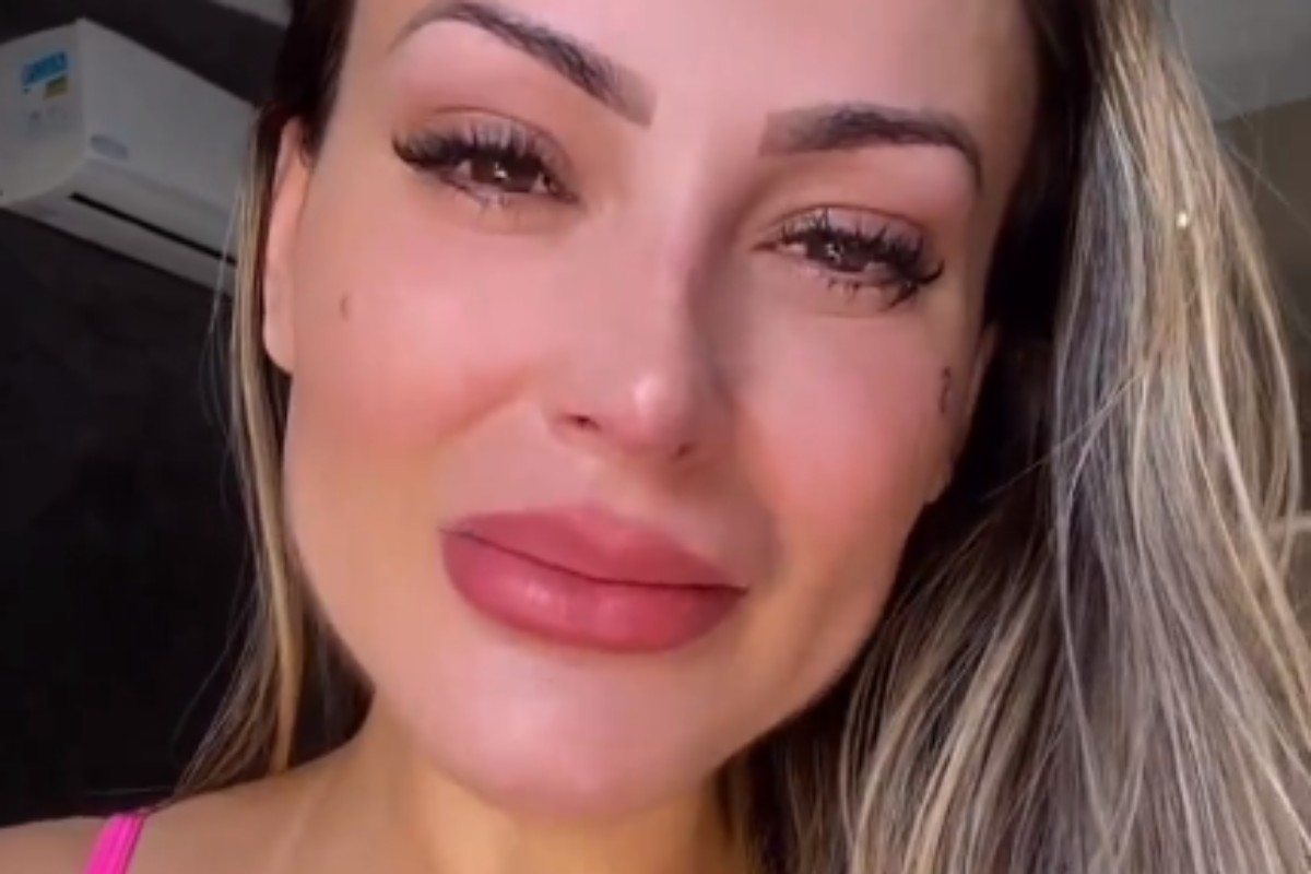 andressa urach chorando emocionada
