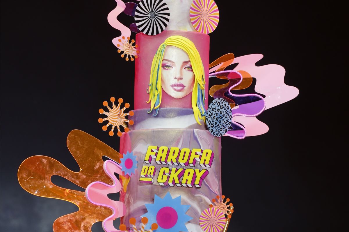 bolo de aniversário de gkay na farofa
