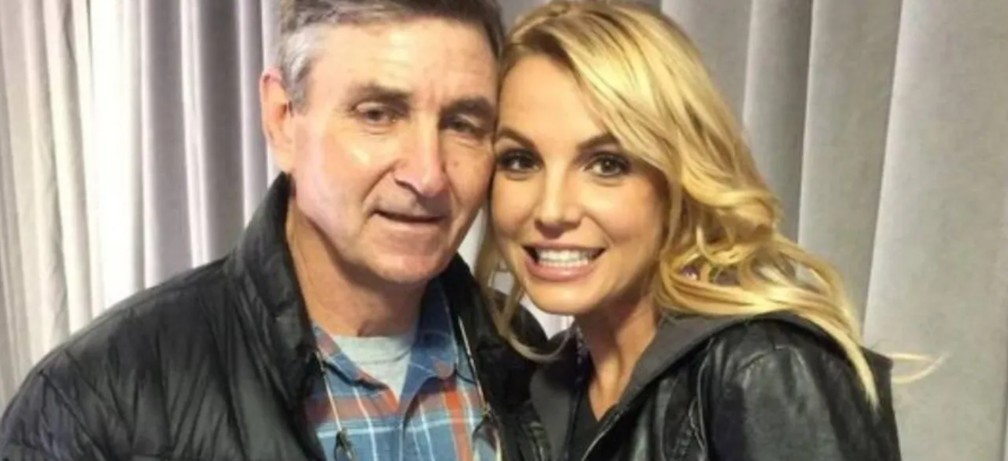 Pai de Britney Spears, Jamie, tem perna amputada após infecção