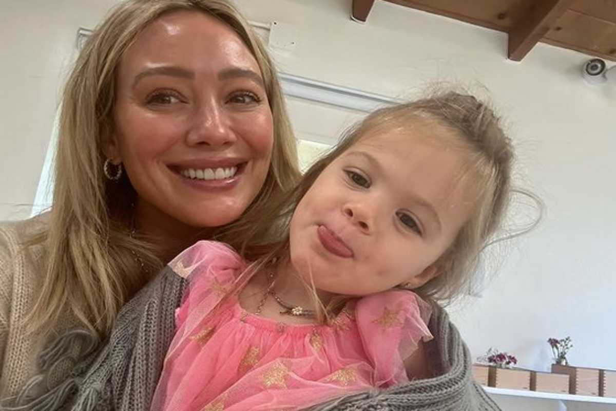 Hilary Duff com a filha