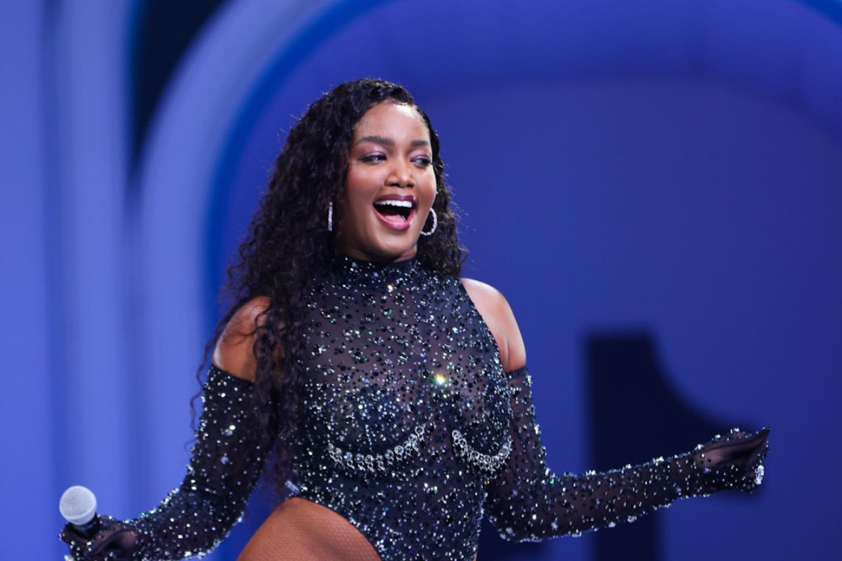 Iza brilha no TikTok Awards, mesmo com falha técnica (Manu Scarpa/Brazil News)