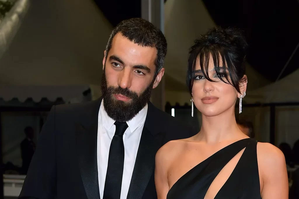 Romain Gavras e Dua Lipa em Cannes