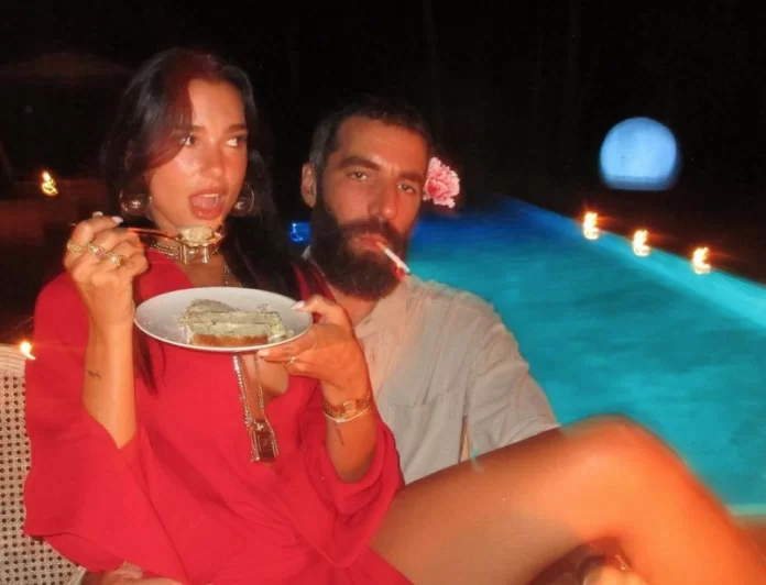 Dua Lipa e Romain Gavras em Ibiza