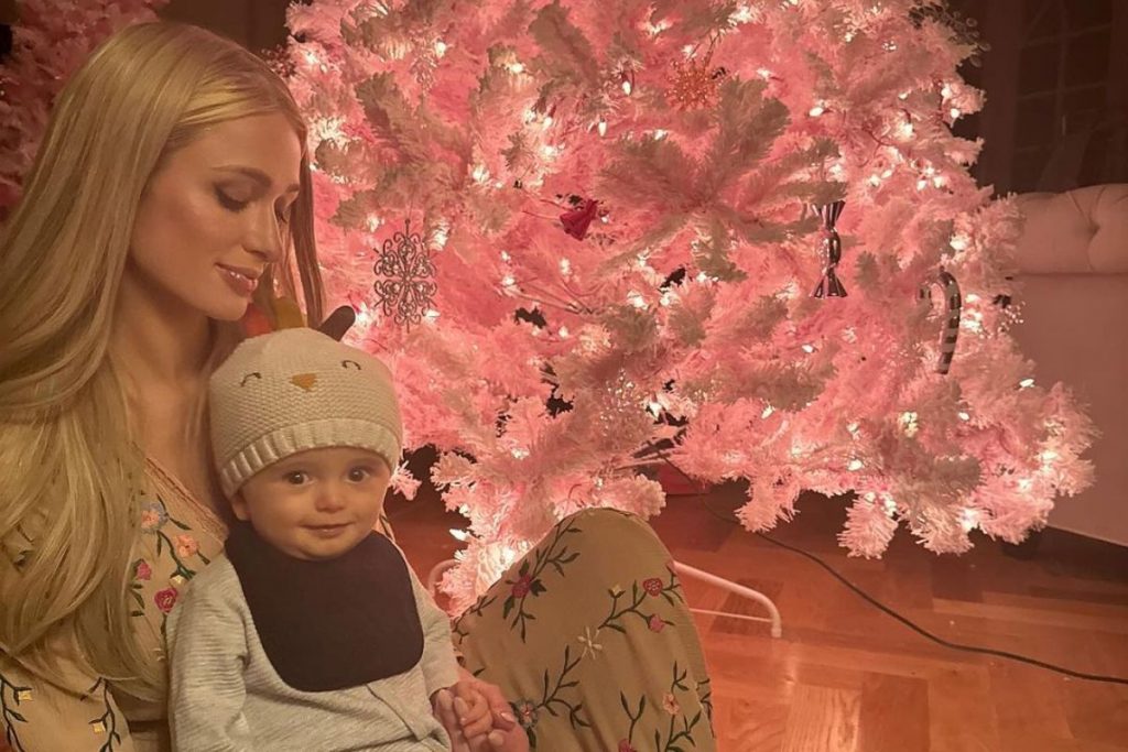 Árvore de natal de Paris Hilton