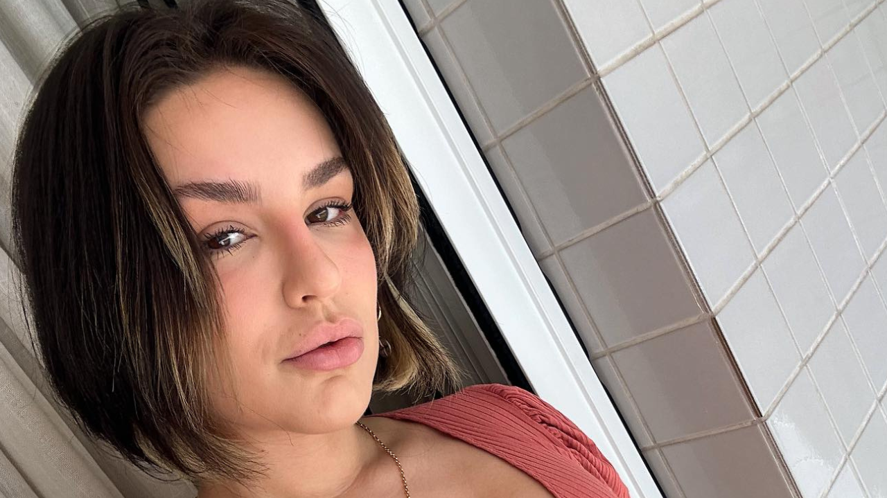 Kéfera responde em seu Instagram que foi convidada para Farofa da Gkay, mas recusou Lorena Bueri