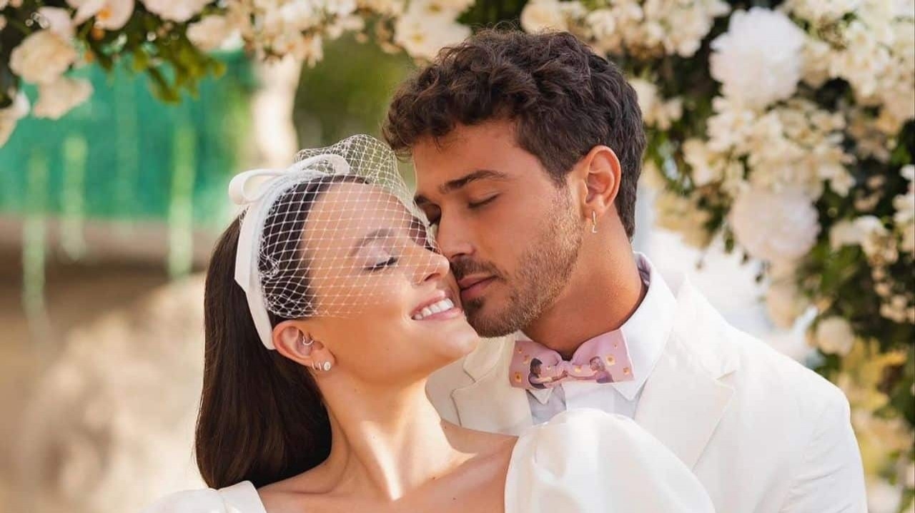 Larissa Manoela e André Luiz Frambach surpreendem fãs e amigos e se casam em segredo Lorena Bueri