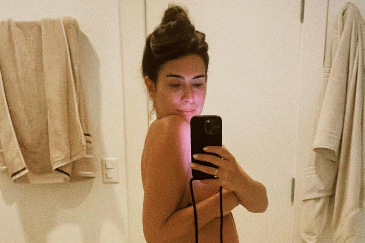 selfie de fernanda paes leme no banheiro