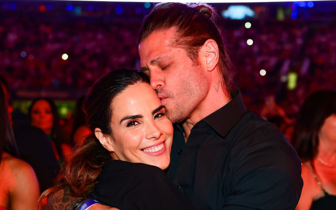 Wanessa Camargo e Dado agarradinhos no show Amigos