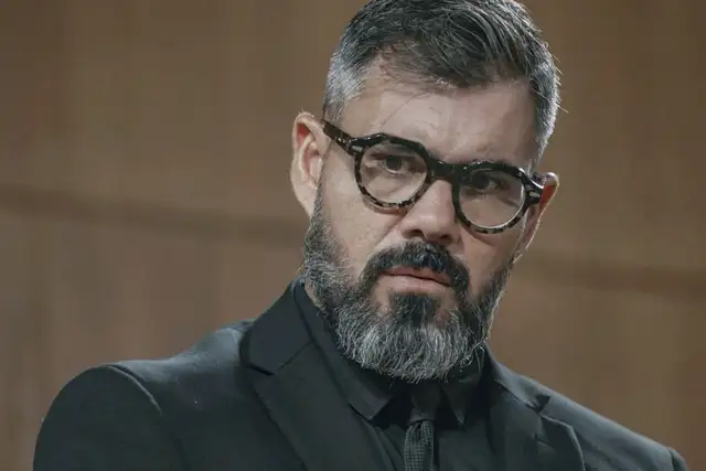 Pascoal (Juliano Cazarré) em Fuzuê