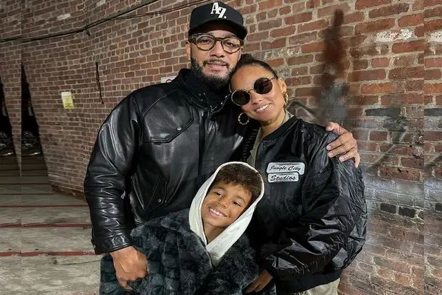 Alicia com o marido e um dos filhos