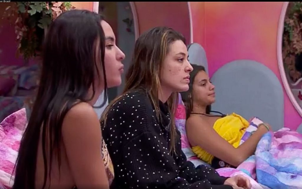 bbb24-isabelle-beatriz-e-alane-1024x640-1 Matteus, Davi, Isabelle, Beatriz e Alane - foto: Reprodução Globoplay