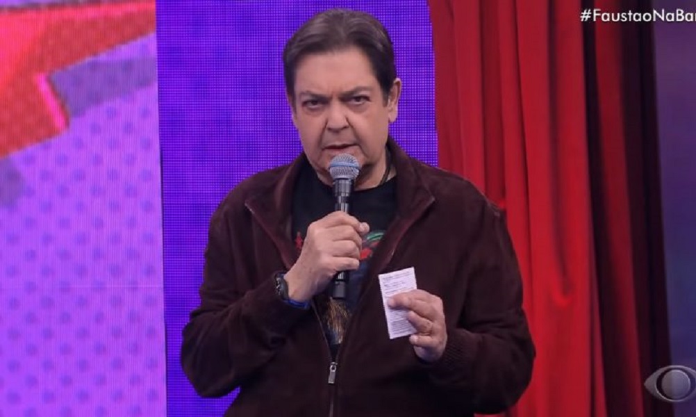 Após ter morte divulgada, estado de saúde de Faustão é atualizado