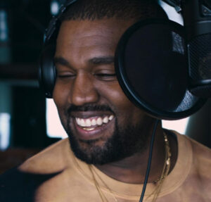 Após perder contratos, Kanye West afirma ser o melhor do mundo e o único a ser descancelado