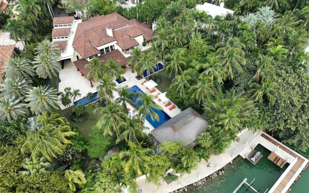 Operação Policial nas mansões do rapper Diddy acusado de estupro - Foto: Grosby Group
