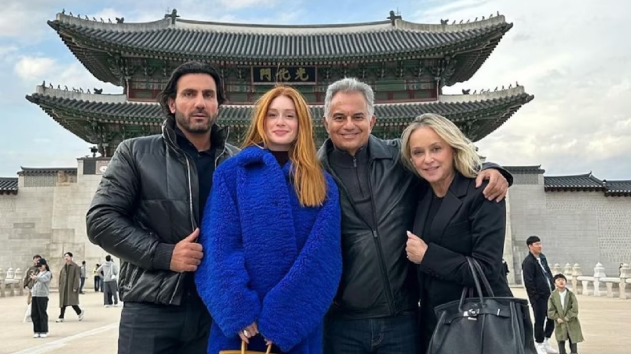 Famosos aproveitam o início da primavera no Japão Lorena Bueri