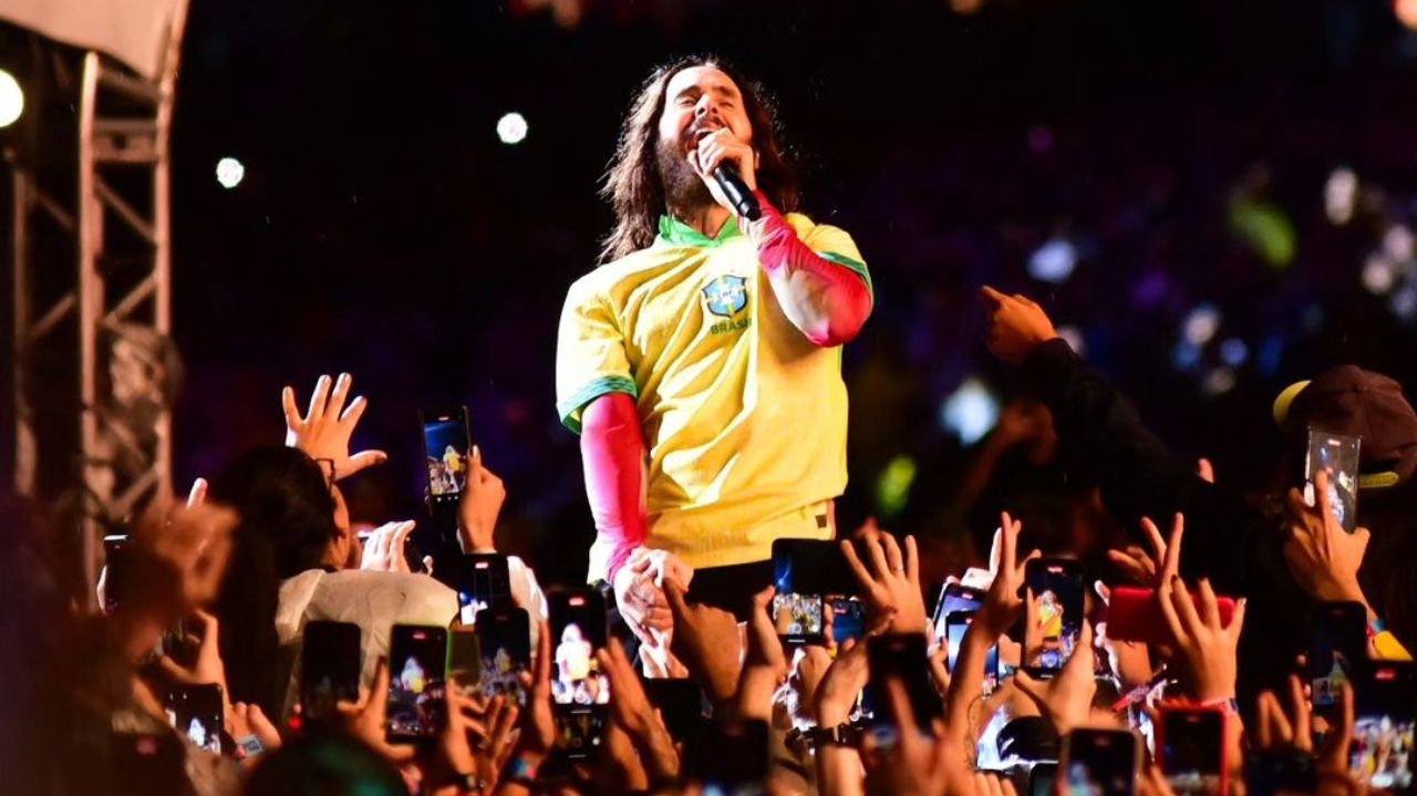 Jared Leto convida Marcelo, do Fluminense, para se juntar ao palco com Thirty Seconds to Mars Lorena Bueri
