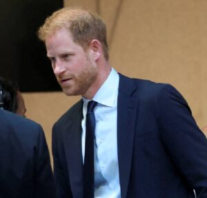 Príncipe William e Kate Middleton não querem visita de Príncipe Harry, diz site