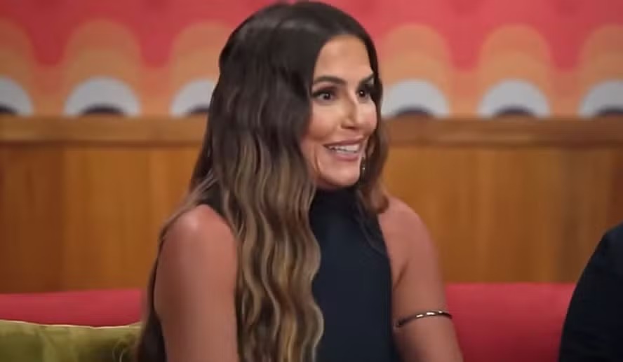 Vídeo: Deborah Secco revela que ama sexo anal e diz que nunca cuspiu gozo: “Gostosinhos”