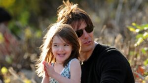 Suri, filha de Tom Cruise e Kate Holmes, não vê o pai há mais de uma década