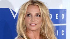 Justiça determina que Britney Spears pague US$ 2 milhões em despesas legais do pai