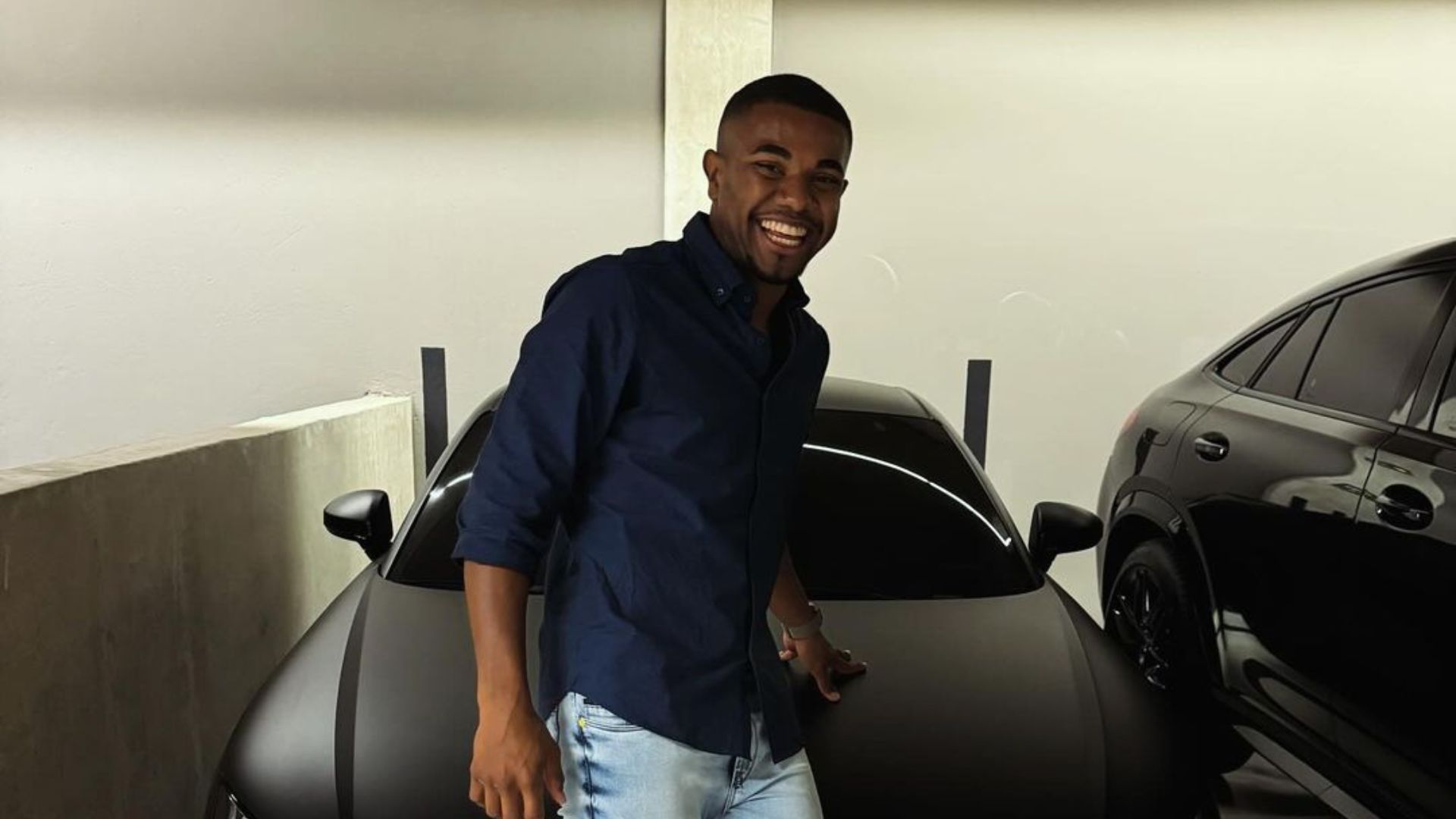 Davi Brito volta atrás após dizer que usou dinheiro de doações para viajar ao RS