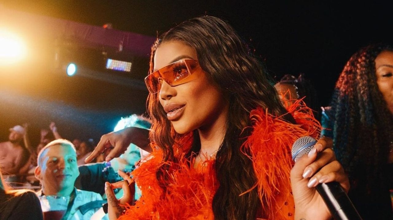 Produtora esclarece cancelamento das turnês de Ludmilla e Ivete: 'decisão unilateral das artistas' Lorena Bueri