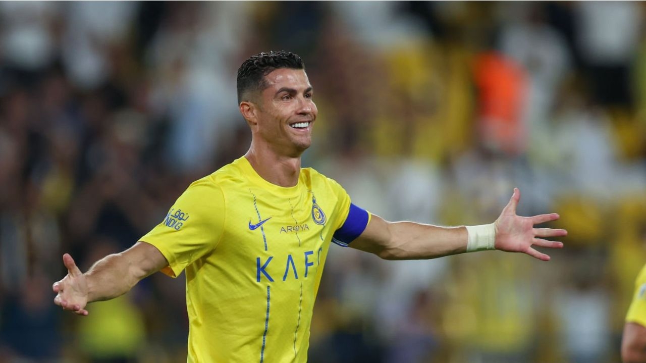 Cristiano Ronaldo revela segredo para descansar a cabeça “Nunca falo depois das 22h” Lorena Bueri