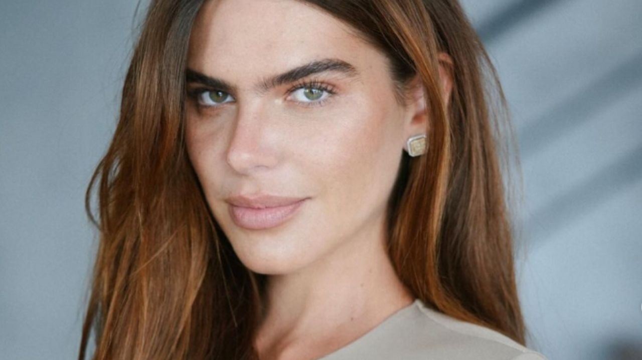 Mariana Goldfarb compartilha com seus seguidores spoiler de seu ensaio fotográfico Lorena Bueri