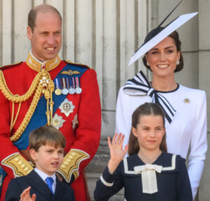 Príncipe William e Kate Middleton teriam o plano de desencorajar Charlotte e Louis a trabalharem para a realeza; o motivo estaria relacionado ao Príncipe Harry!