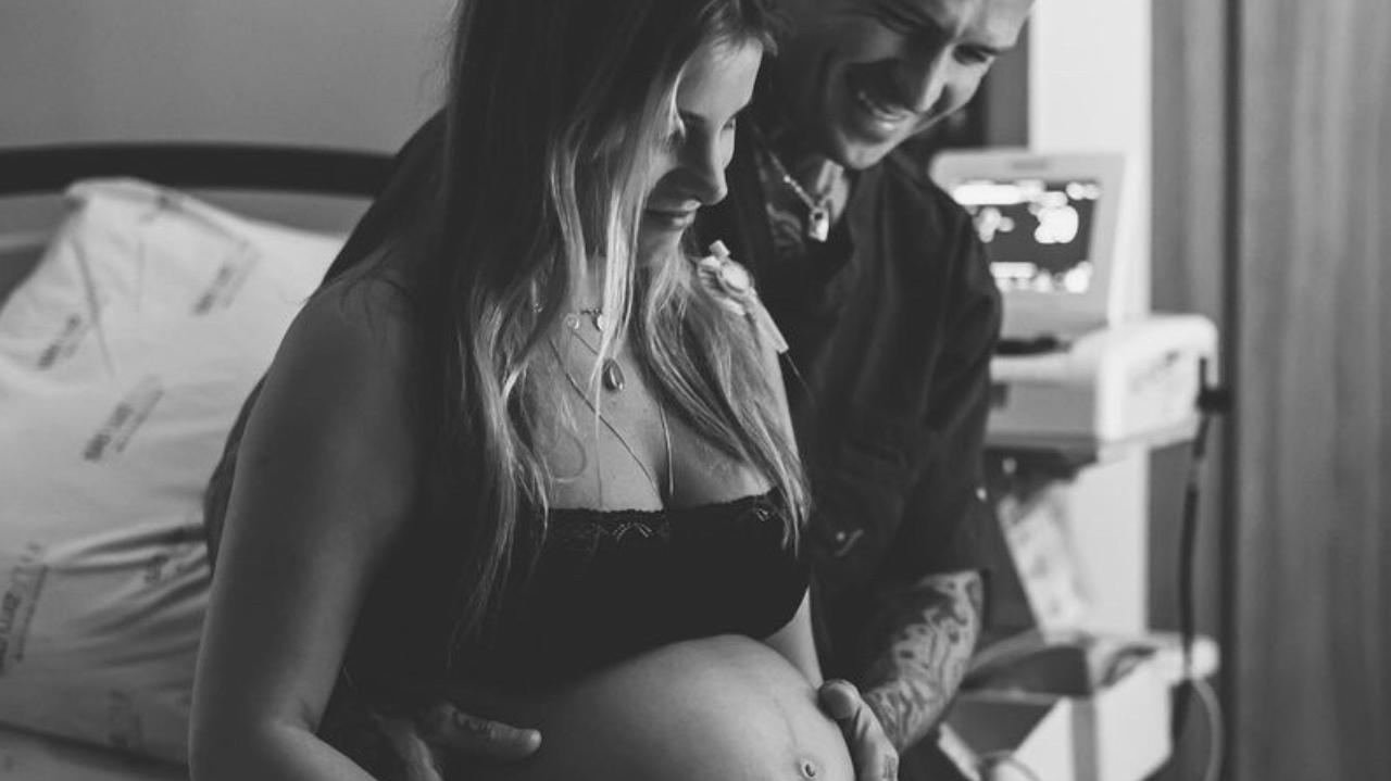 Mateus e Shantal Verdelho comemoram nascimento do 3° filho Lorena Bueri