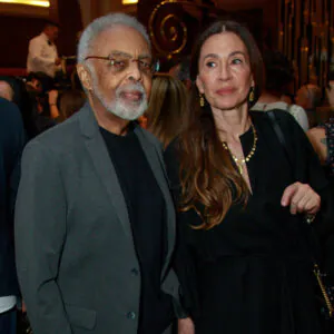 Renata Ceribelli, Gilberto Gil, Betty Faria… Famosos prestigiam reabertura do tradicional cinema Roxy