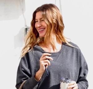 Gisele Bündchen está grávida de seu terceiro filho, fruto do relacionamento com Joaquim Valente, diz site