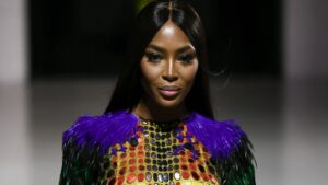 Naomi Campbell teria desviado dinheiro de instituição de caridade; modelo nega