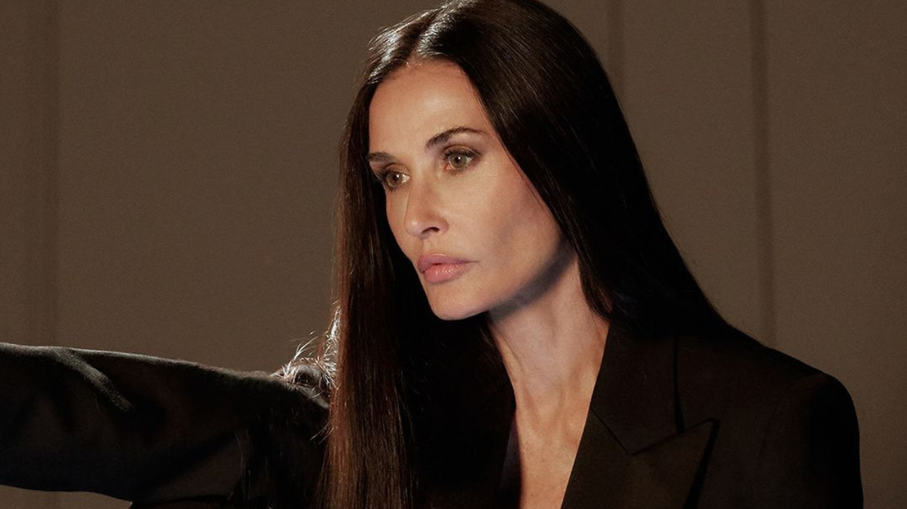 Demi Moore relembra tempos dolorosos que passou para alcançar o corpo perfeito  Lorena Bueri