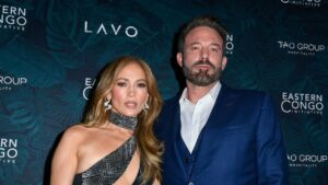 Ben Affleck enfrenta misto de culpa e euforia após divórcio de Jennifer Lopez