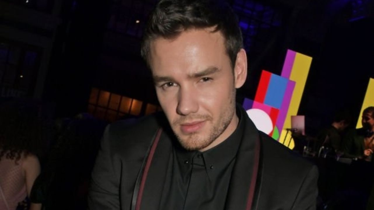 Fãs de Liam Payne prestam tributo ao cantor  Lorena Bueri