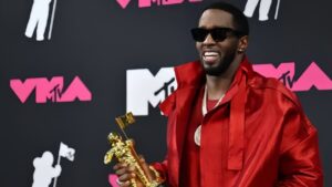 “Atleta Profissional” teria impedido Diddy de abusar de um empresário em uma festa