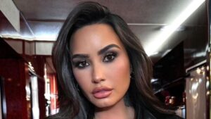 Demi Lovato lamenta morte de sobrinha recém-nascida