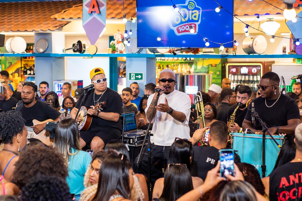 Ferrugem e Caju Pra Baixo lançam álbum ao vivo 