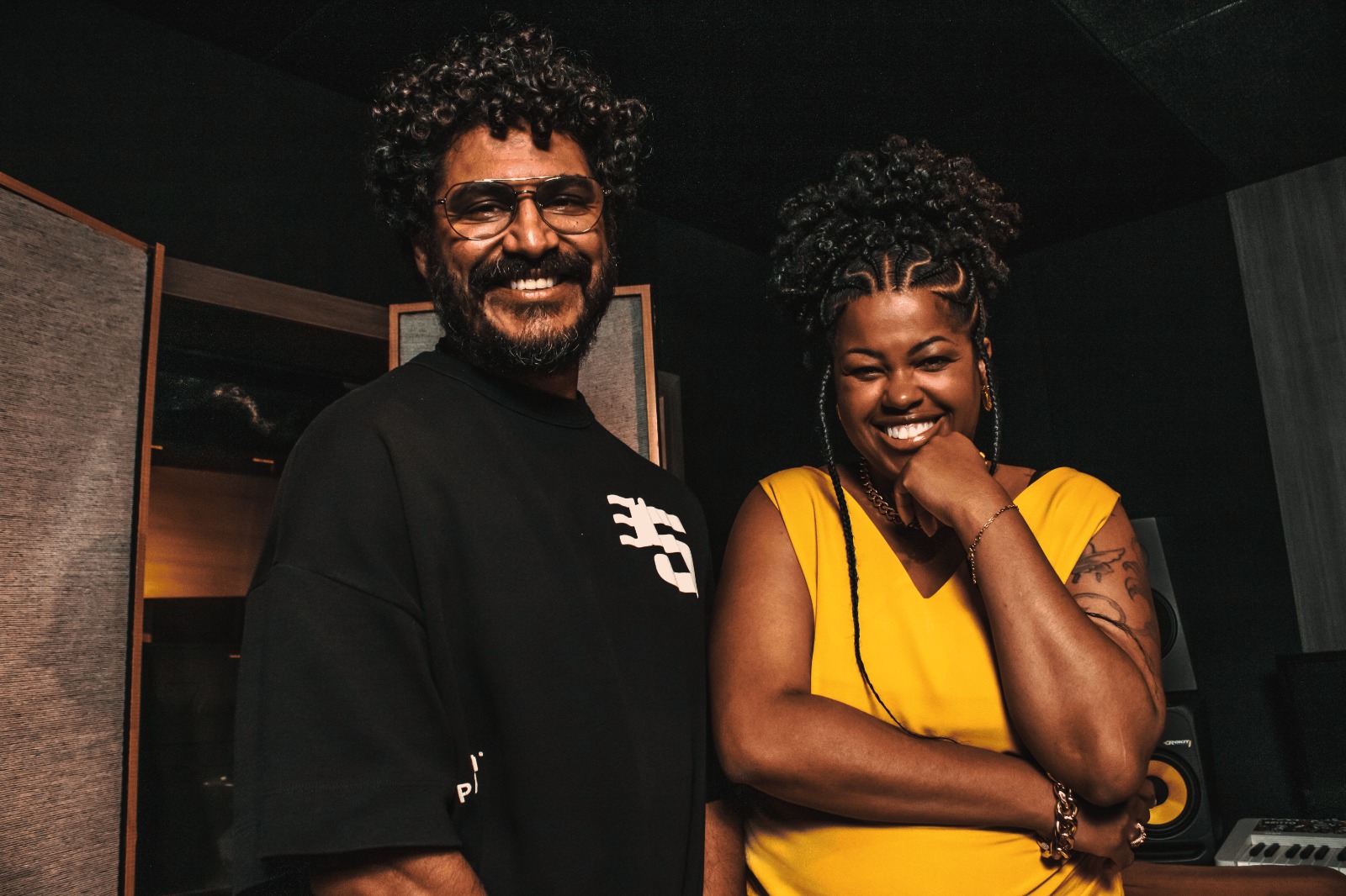 Janine Mathias convida Criolo para sambar em “Barracão é Seu”, single do novo disco da cantora brasiliense