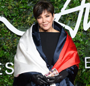 Descubra como chegar linda e poderosa aos 69 anos de idade assim como Kris Jenner