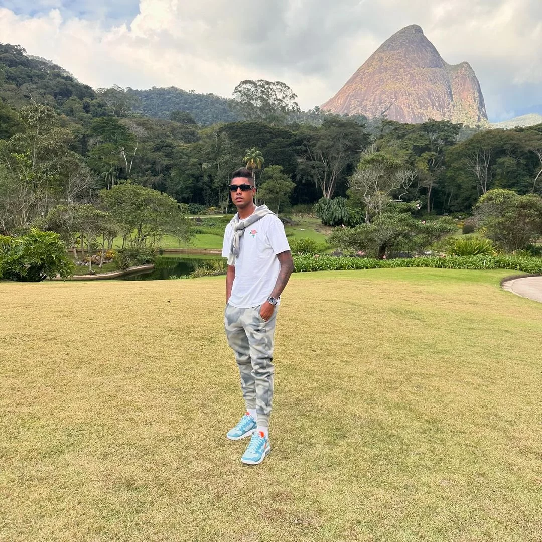 Bruno Henrique posando pra foto (Foto: reprodução/Instagram/@b.henrique) Lorena Bueri