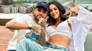 Bruna Biancardi e Neymar exibem decoração de natal