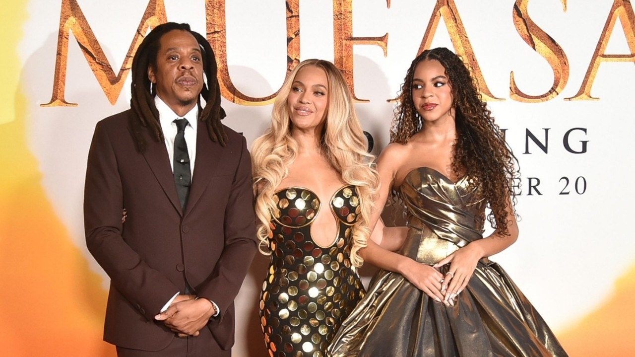 Jay-Z aparece pela primeira vez após ser acusado de crime sexual Lorena Bueri