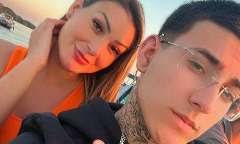 Arthur Urach grava cena com o namorado da mãe: “Vai ser a passiva”; veja