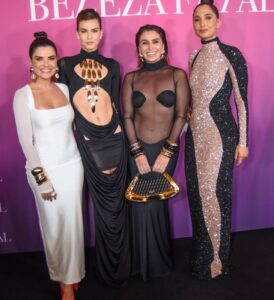 Vanessa Giácomo, Camila Queiroz, Giovanna Antonelli, Camila Pitanga e elenco de peso de Beleza Fatal se reúnem em evento em São Paulo; veja os looks