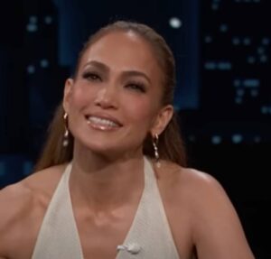 Após divórcio, Jennifer Lopez ficará com anel de noivado avaliado em mais de 30 milhões de reais, diz jornal